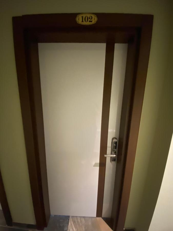 Hotel Kolonja'S Дебар Экстерьер фото