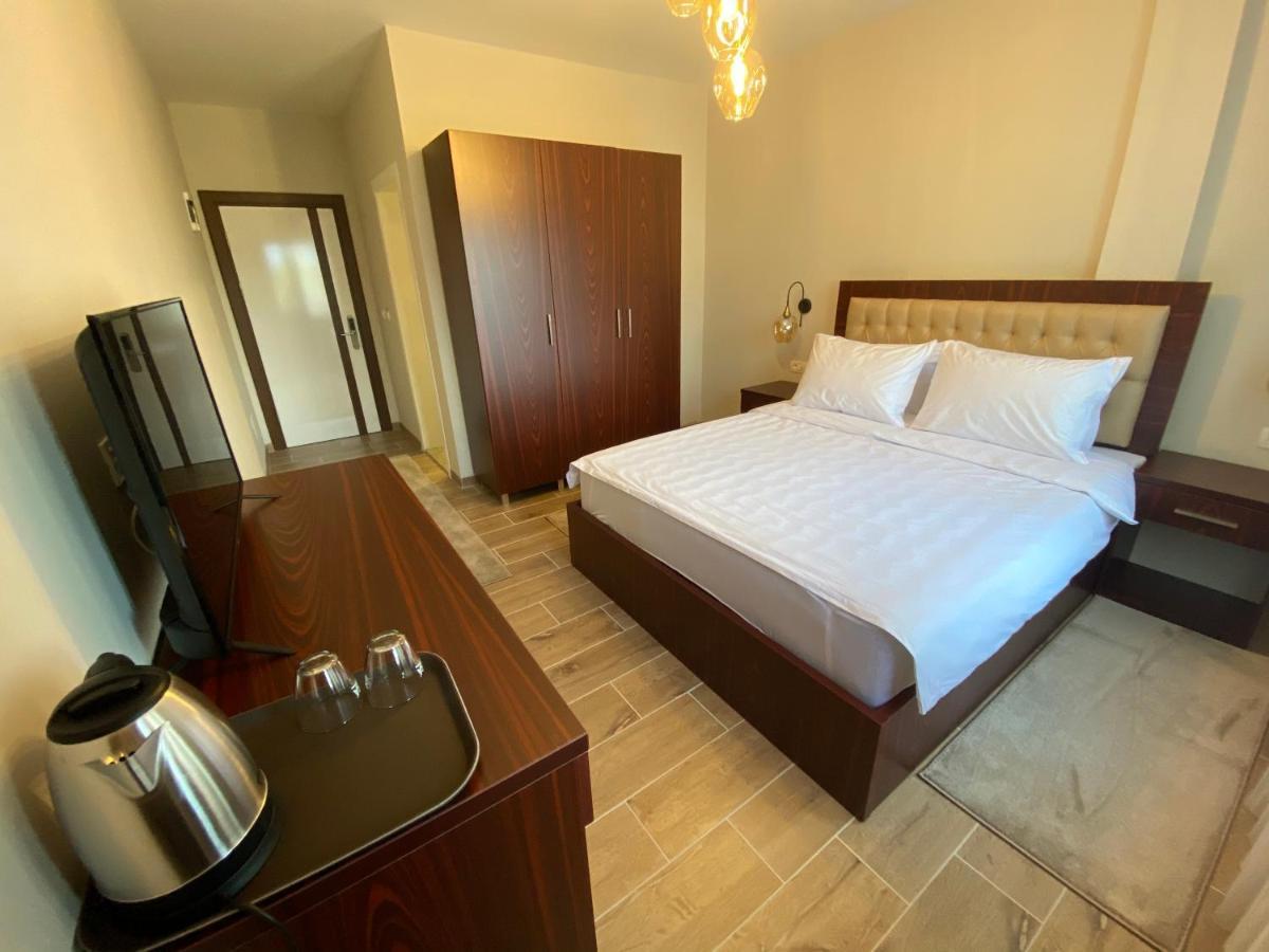 Hotel Kolonja'S Дебар Экстерьер фото