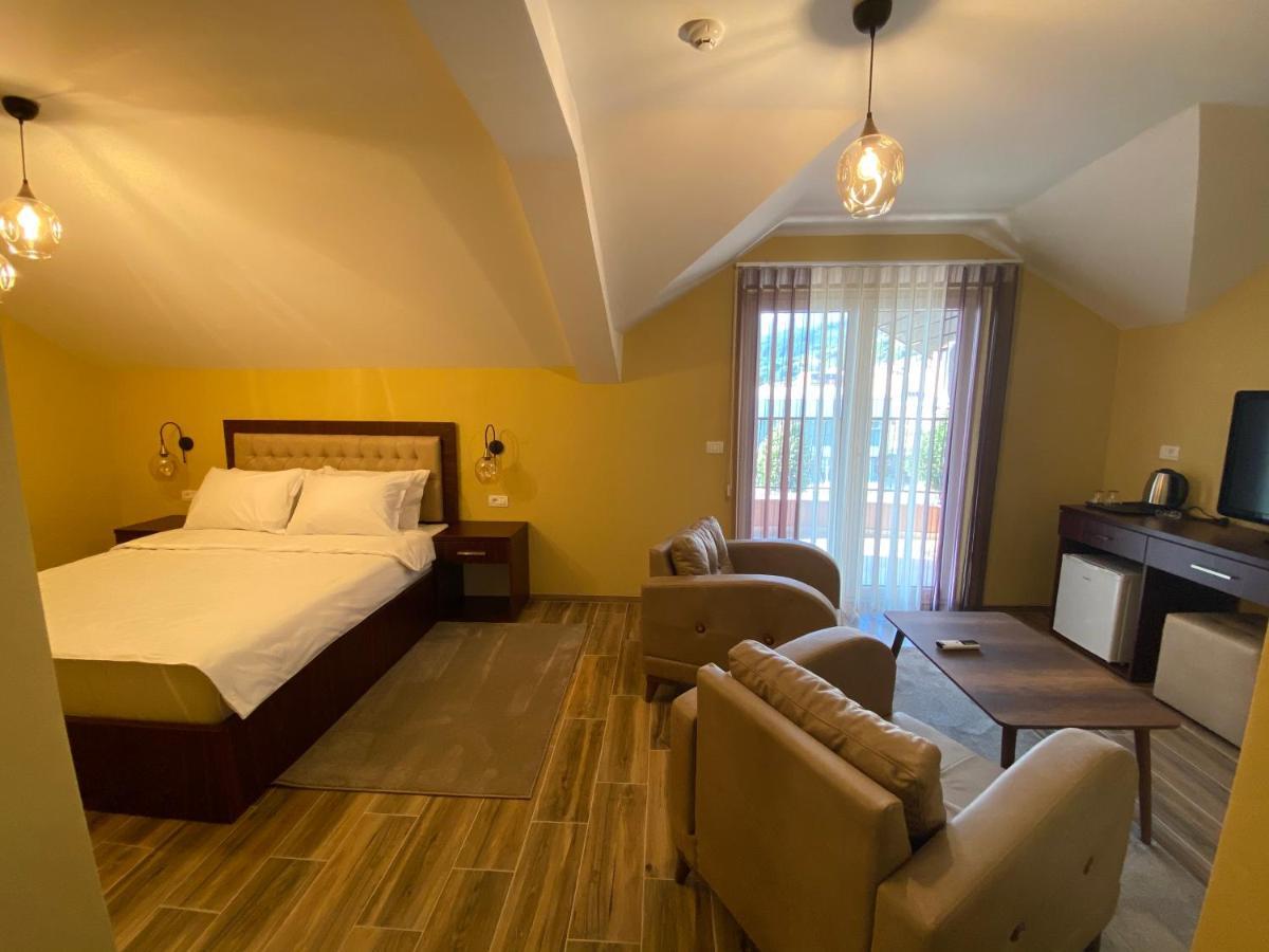 Hotel Kolonja'S Дебар Экстерьер фото