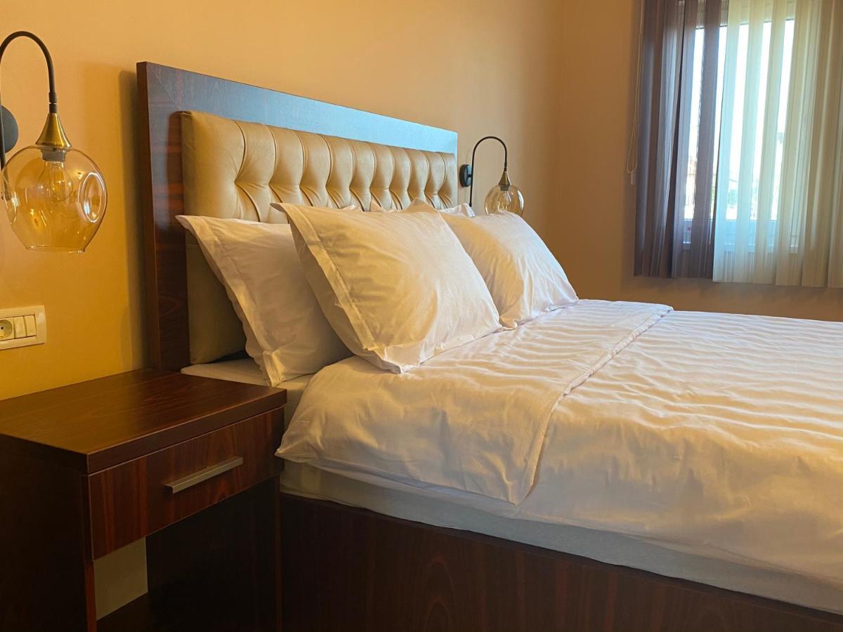 Hotel Kolonja'S Дебар Экстерьер фото