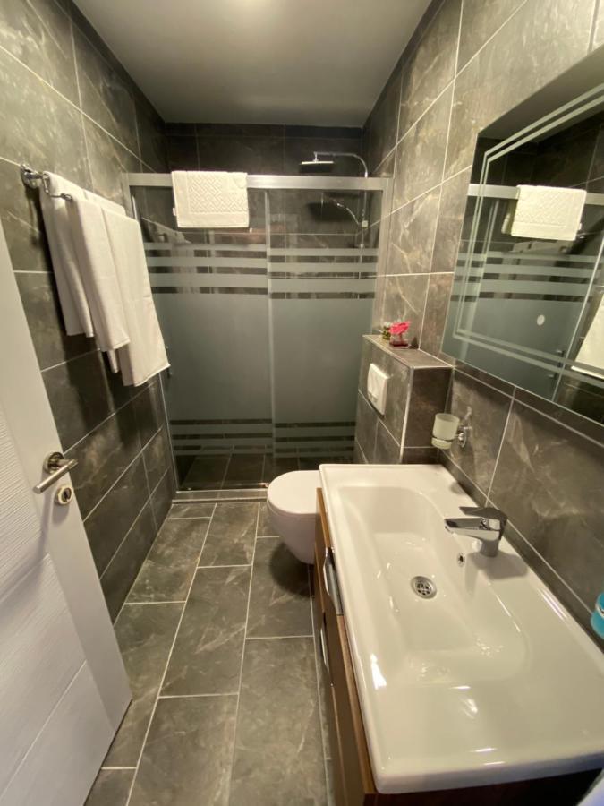 Hotel Kolonja'S Дебар Экстерьер фото